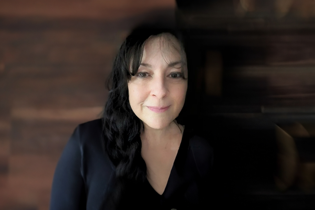 Shari DeCarlo
